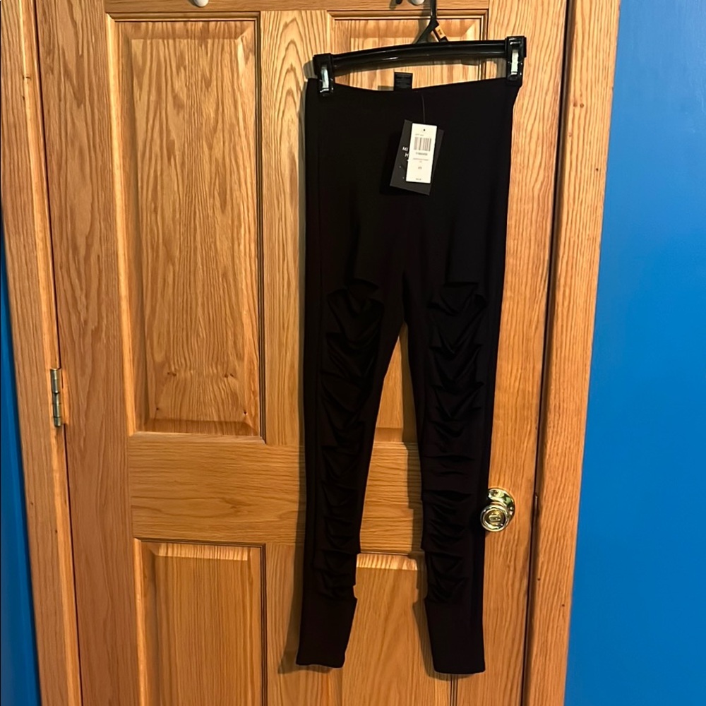 Midnight hour hot topic leggings nwt xs